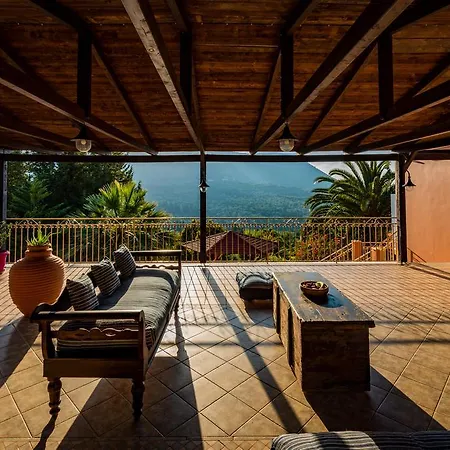 Mazourka * Stavros (Ithaka)